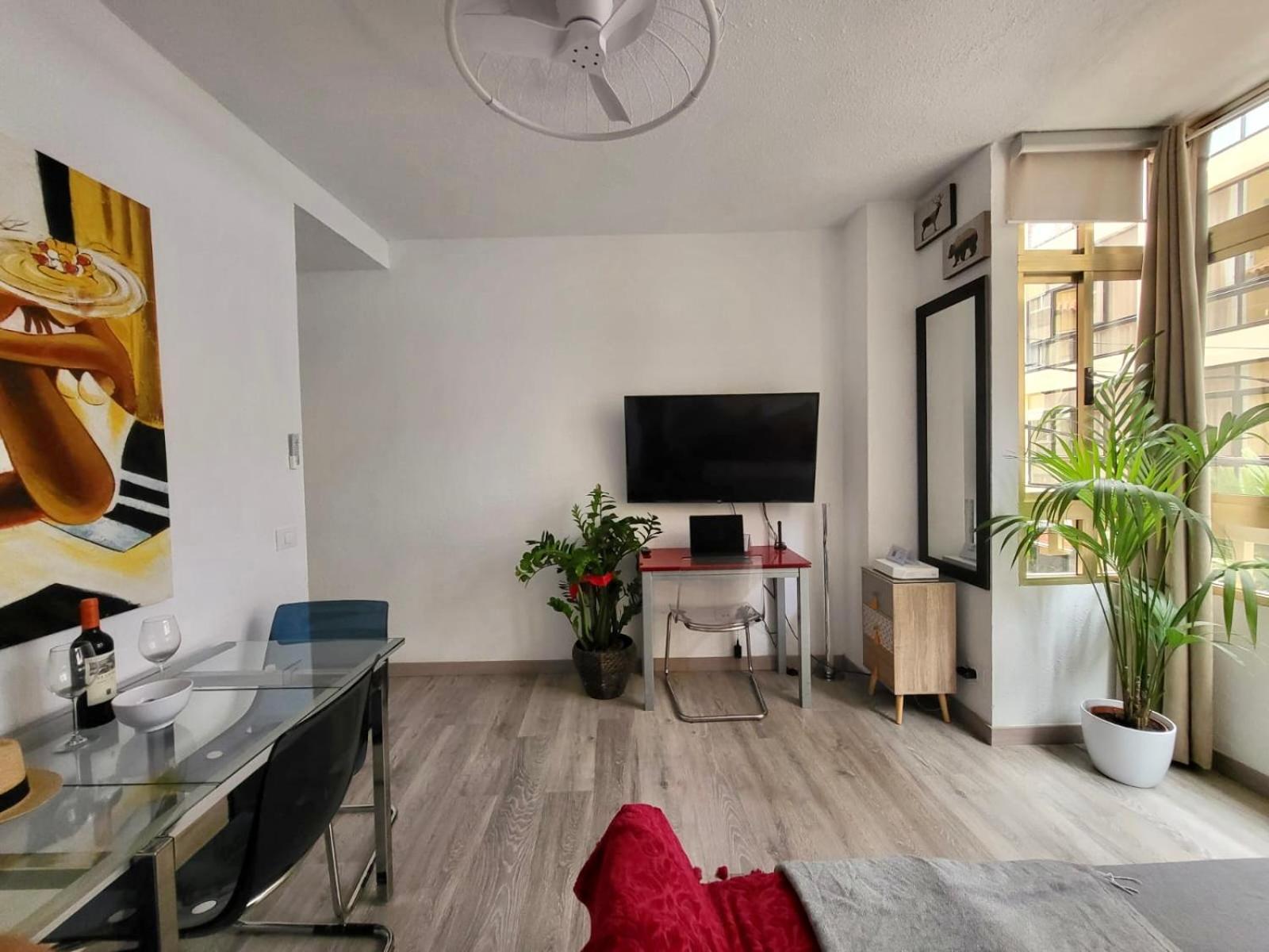2 Bedrooms Flat 50 Mts Away From Las Canteras Beach Las Palmas de Gran Canaria Ngoại thất bức ảnh